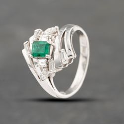 Second Hand Platinum 0.48ct Emerald & 0.49ct Diamond Cluster Ring 43371059