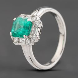 Second Hand Platinum 1.52ct Emerald & 0.54ct Diamond Cluster Ring 43371080