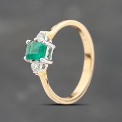 Second Hand 18ct Yellow Gold 0.30ct Emerald & 0.08ct Brilliant Cut Diamond Three Stone Ring 43371083