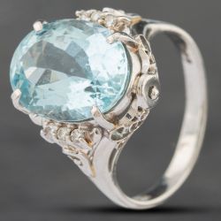 Second Hand Platinum 7.93ct Aquamarine & 0.08ct Brilliant Cut Diamond Oval Dress Ring 43401007