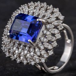 Second Hand 14ct White Gold 8.62ct Tanzanite & 1.46ct Brilliant Cut Diamond Cluster Ring 4341021