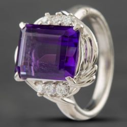 Second Hand Platinum Emerald Cut Amethyst & 0.20ct Brilliant Cut Diamond Oblong Dress Ring 43421002