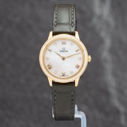 Second Hand OMEGA Ladies De Ville Prestige 18ct Gold Green Leather Strap Watch 434.58.28.60.55.002
