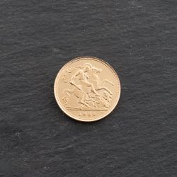 Second Hand 22ct Yellow Gold 1982 Queen Elizabeth II Half Sovereign Coin 47011176