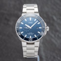 Ex-Display Oris Aquis Mens Small Second Date Watch 01 743 7733 4155-07 8 24 05PEB