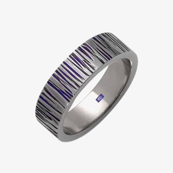 Ti2 Titanium 6mm Flat Bark Blue Ring T.LR816.G