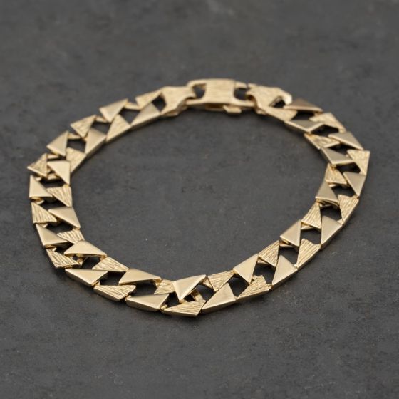 Second Hand 9ct Yellow Gold Square Textured & Polished 8 Inch Curb Chain Bracelet 41081246