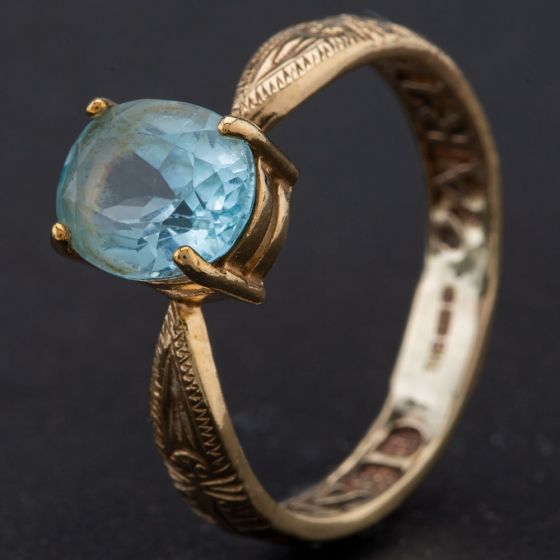 Second Hand 9ct Yellow Gold Oval Claw Set Blue Topaz Solitaire Dress Ring 4109816