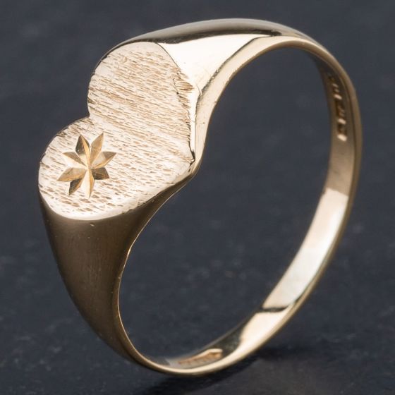 Second Hand 9ct Yellow Gold Heart Shape Signet Ring 4110035