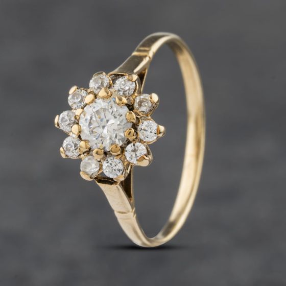 Second Hand 9ct Yellow Gold Cubic Zirconia Cluster Ring 41102986