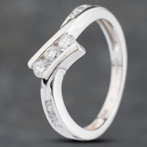 Second Hand 9ct White Gold Cubic Zirconia Crossover Three Stone Ring 41103165