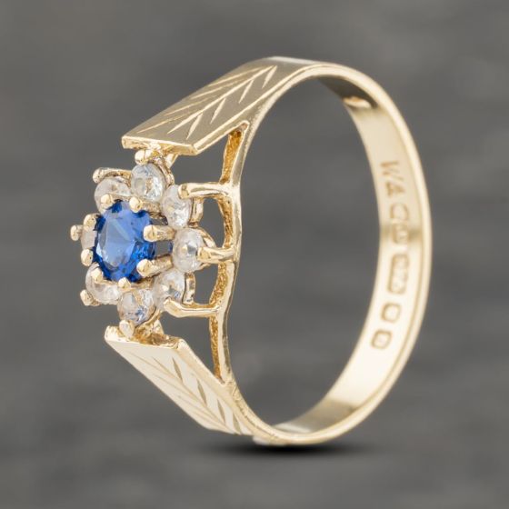 Second Hand 9ct Yellow Gold Synthetic Stone & White Synthetic Stone Cluster Ring 41103243