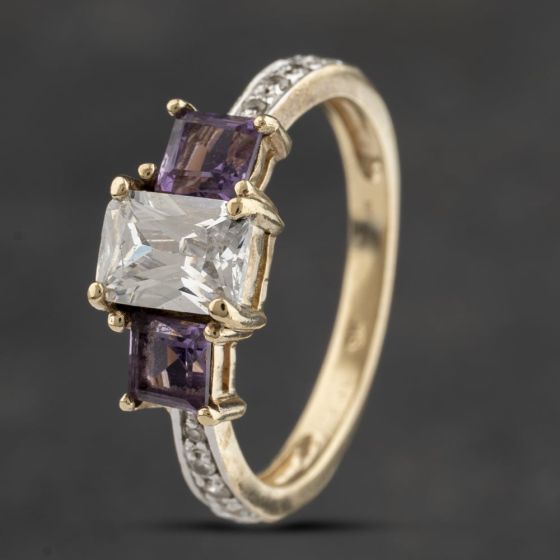 Second Hand 9ct Yellow Gold Amethyst & Cubic Zirconia Dress Ring 41103363