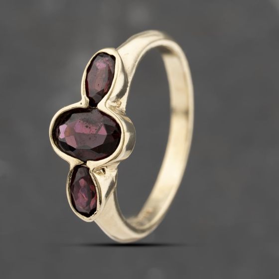 Second Hand 9ct Yellow Gold Garnet Rubover Three Stone Ring 41103524