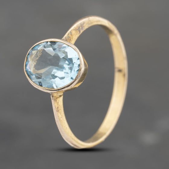 Second Hand Vintage Yellow Gold Aquamarine Oval Dress Ring 41103625