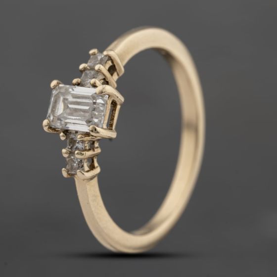 Second Hand 9ct Yellow Gold Cubic Zirconia Emerald Cut Centre Stone Five Stone Ring 41103700