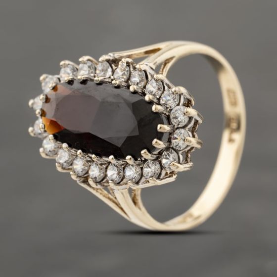 Second Hand 9ct Yellow Gold Garnet & Cubic Zirconia Oval Cluster Ring 41103934