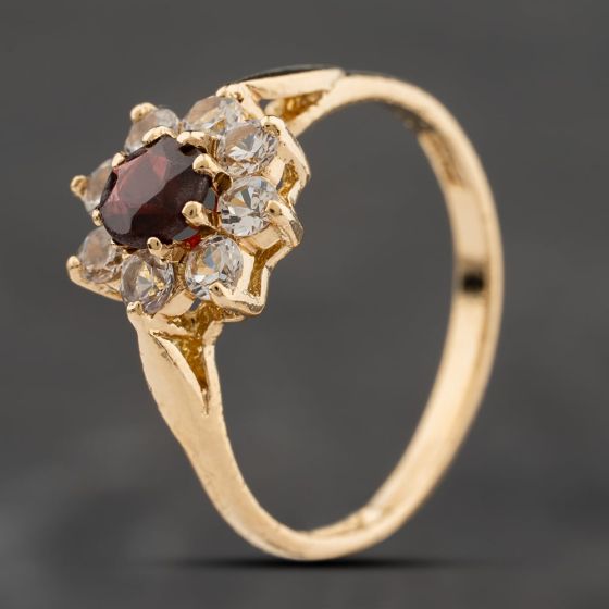 Second Hand 9ct Yellow Gold Garnet & White Topaz Cluster Ring 41104250