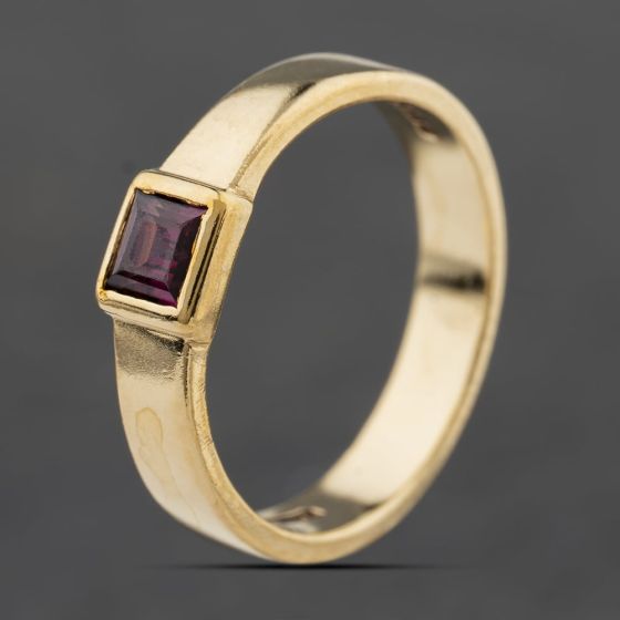 Second Hand 9ct Yellow Gold Pink Tourmaline Set Band Ring 41104319