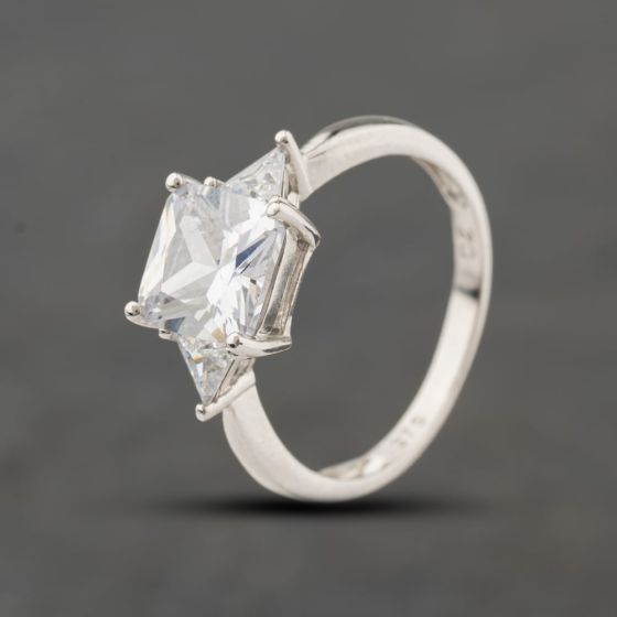 Second Hand 9ct White Gold Cubic Zirconia Three Stone Ring 41104408
