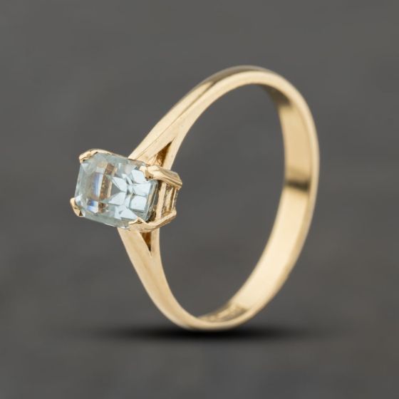 Second Hand 9ct Yellow Gold Blue Topaz Single Stone Dress Ring 41104486