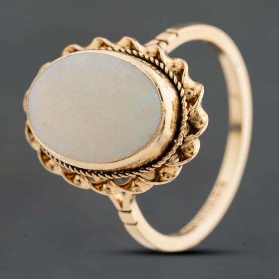 Second Hand 9ct Yellow Gold Opal Oval Dress Ring 41104836