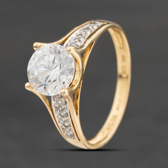 Second Hand 14ct Yellow Gold Cubic Zirconia Shoulder Set Solitaire Ring 41104856