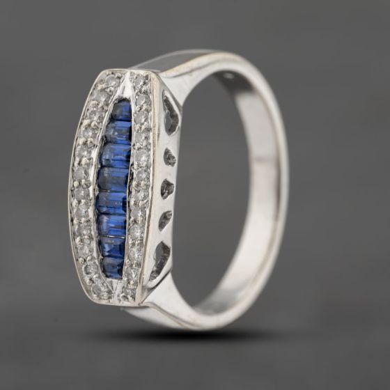 Second Hand 18ct White Gold Sapphire & Brilliant Cut Diamond Cluster Ring 41121020