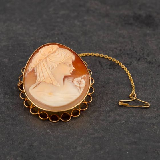 Second Hand 9ct Yellow Gold Cameo Oval Brooch 4113043