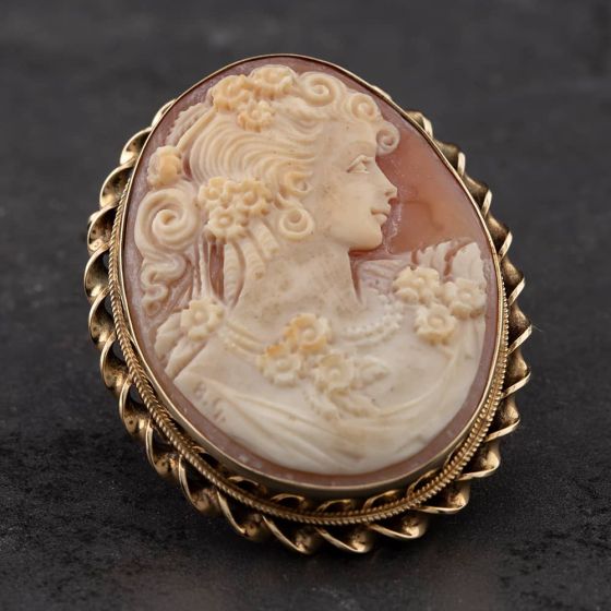 Second Hand Vintage 9ct Yellow Gold Cameo Oval Brooch 41131060