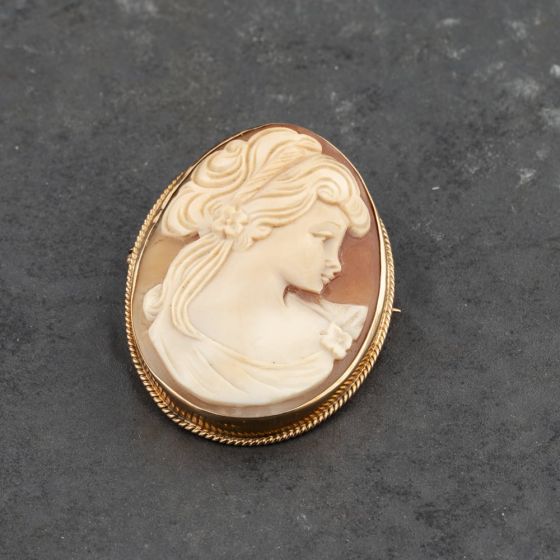Second Hand 9ct Yellow Gold Cameo Large Oval Brooch 41131136
