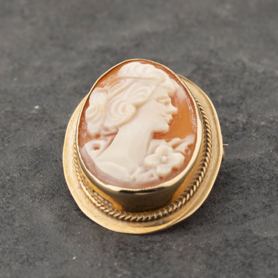 Second Hand 9ct Yellow Gold Cameo Oval Brooch 41131170