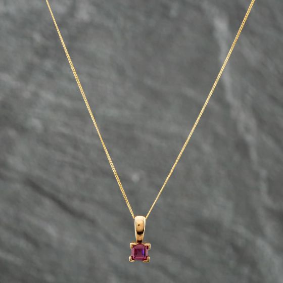 Second Hand Yellow Gold Pink Tourmaline Pendant & 18 Inch Curb Chain 41141293