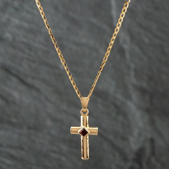 Second Hand 9ct Yellow Gold Garnet Cross Pendant & 18 Inch Curb Chain 41141476