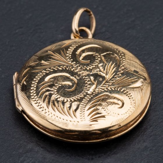 Second Hand 9ct Yellow Gold Round Opening Engraved Locket 4114168