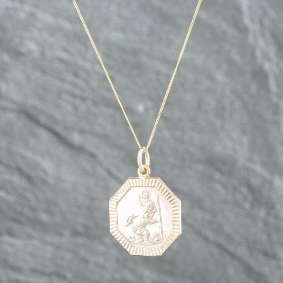 Second Hand 9ct Yellow Gold Hexagon Diamond Cut Edge St Christopher Pendant & 18 Inch Curb Chain 41141759