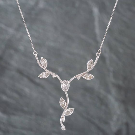 Second Hand 9ct White Gold Leaf Design Pendant & 18 Inch Trace Chain 41141863