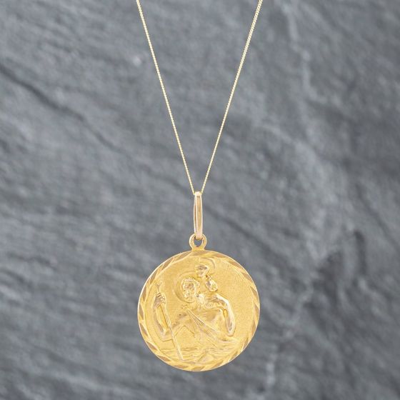 Second Hand 9ct Yellow Gold Round St Christopher Pendant & 18 Inch Curb Chain 41142018