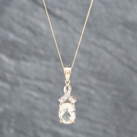 Second Hand 9ct Yellow Gold White Topaz & Scapolite Pendant & 18 Inch Curb Chain 41142052