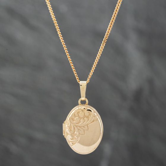 Second Hand 9ct Yellow Gold Oval Part Engraved Locket Pendant & 20 Inch Curb Chain 41142155