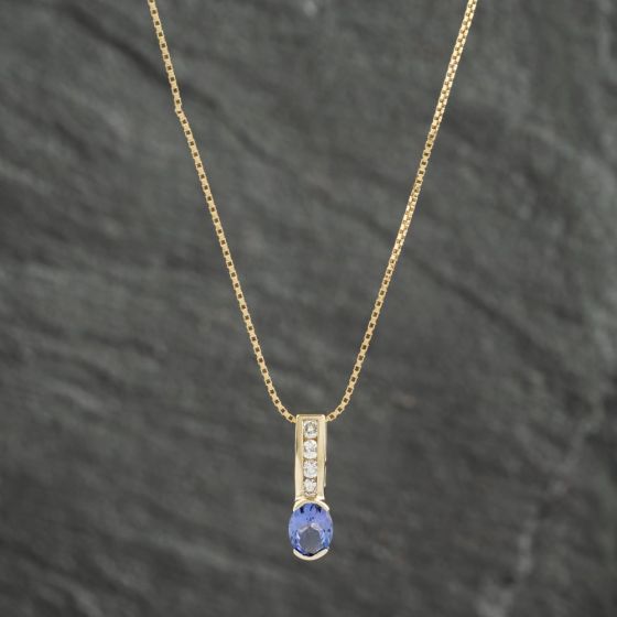 Second Hand 14ct Yellow Gold Tanzanite & Brilliant Cut Diamond Oval Pendant & 19 Inch Box Chain 41142192