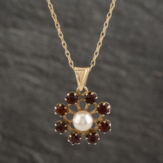 Second Hand 9ct Yellow Gold Cultured Pearl Garnet Pendant & 18 Inch Prince Of Wales Chain 41142238