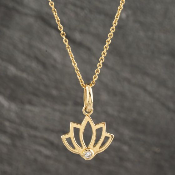 Second Hand 18ct Yellow Gold Cubic Zirconia Lotus Flower Pendant & 16 Inch Trace Chain 41142247
