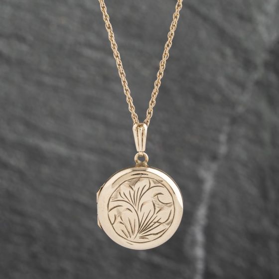 Second Hand Vintage 9ct Yellow Gold Round Hand Engraved Locket Pendant & 20 Inch Prince Of Wales Chain 41142404