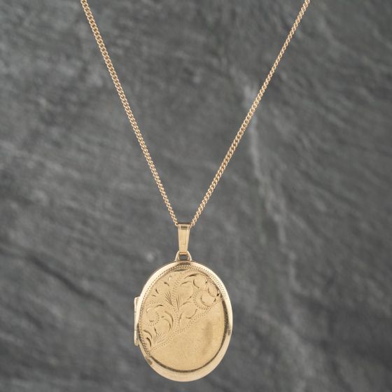 Second Hand 9ct Yellow Gold Half Engraved Oval Locket Pendant & 19 Inch Curb Chain 41142545