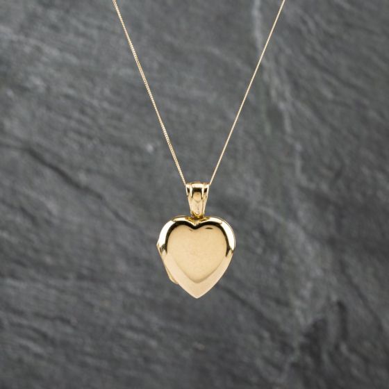 Second Hand 18ct Yellow Gold Heart Shaped Locket Pendant & 18 Inch Curb Chain 41142691