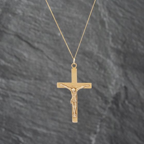 Second Hand 9ct Yellow Gold Crucifix Cross Pendant & 18 Inch Curb Chain 41142712