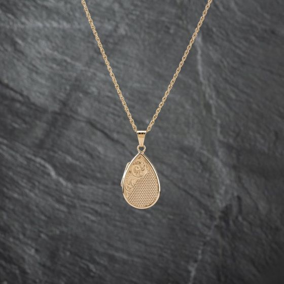 Second Hand 9ct Yellow Gold Engraved Pear Shaped Locket Pendant & 18 Inch Prince Of Wales Chain 41142722