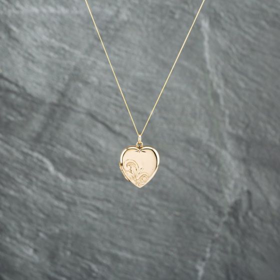 Second Hand 9ct Yellow Gold Hand Engraved Heart Locket Pendant & 18 Inch Curb Chain 41142745
