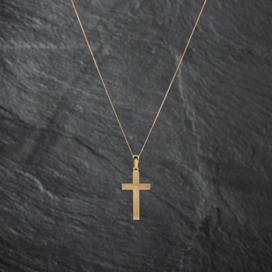 Second Hand 9ct Yellow Gold Diamond Cut Spray Cross Pendant & 18 Inch Curb Chain 41142777